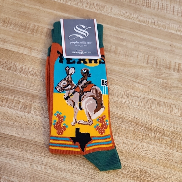 Socksmith Other - SOCKSMITH Texas Themed Novelty Crew Socks